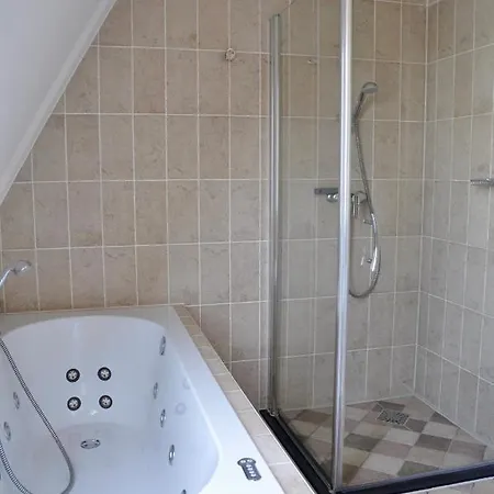 Duinerei Penthouse B302 شقة